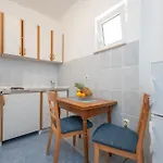 Zvonko Apartment *
